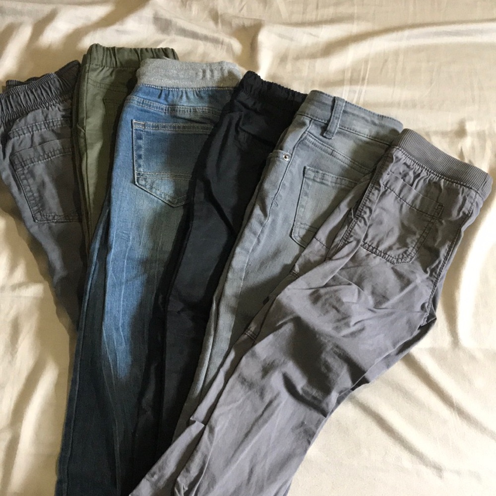 Bundle of toddler jeans